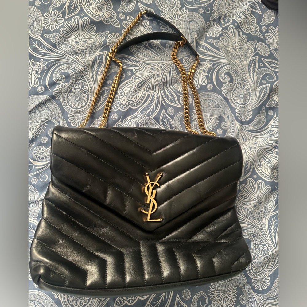 Yves Saint Laurent Black LouLou Medium Size